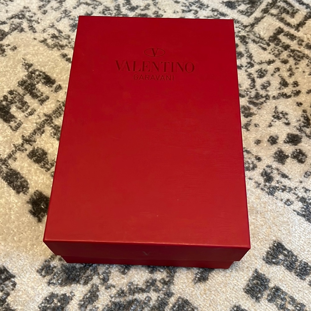 Valentino Garavani box
